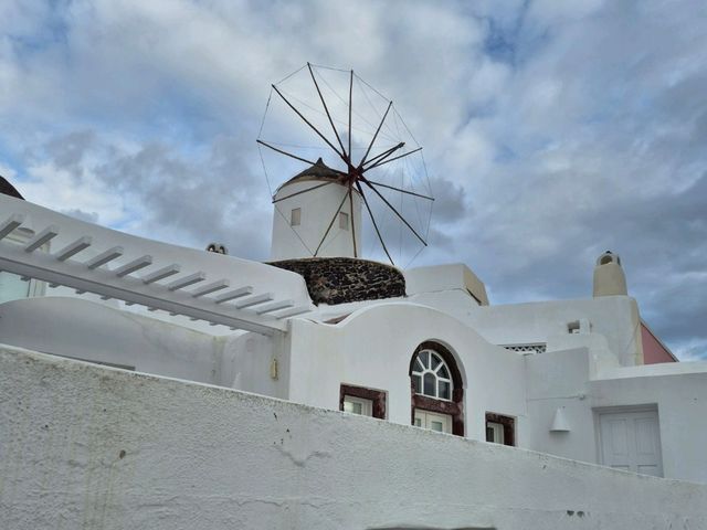 ❄️ Oia in Winter: A Peaceful Santorini Dream Without the Crowds 🇬🇷✨