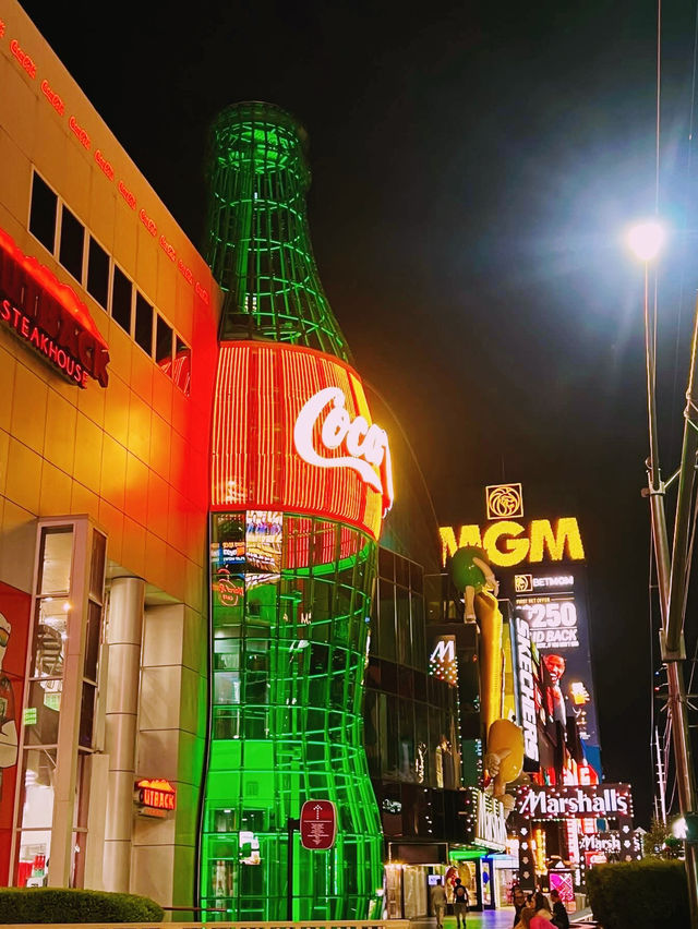 CITY OF NEON DREAMS: The Ultimate Las Vegas Spectacle 🇺🇸