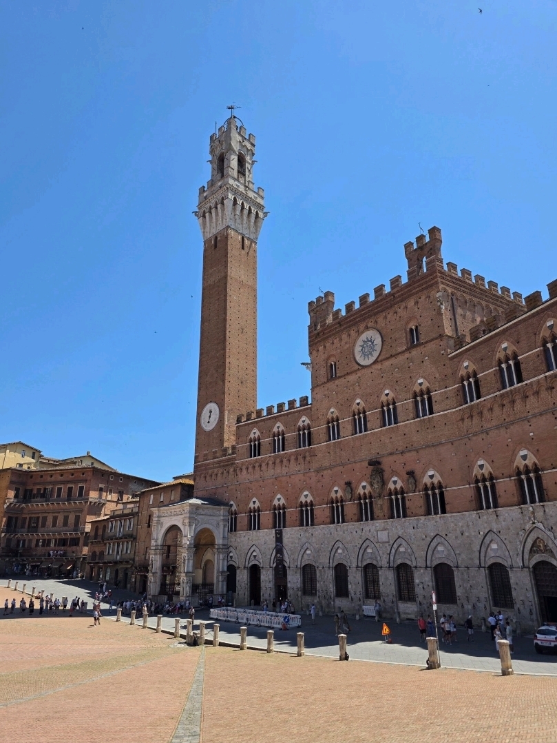 Stepping Back in Time: The Medieval Magic of Siena 🇮🇹🏰