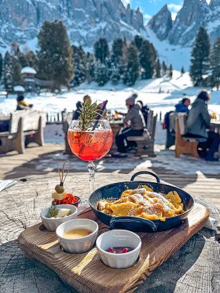Dolomites Hotel: 8 Winter Routes and Chalets with Alpine Views ❄️