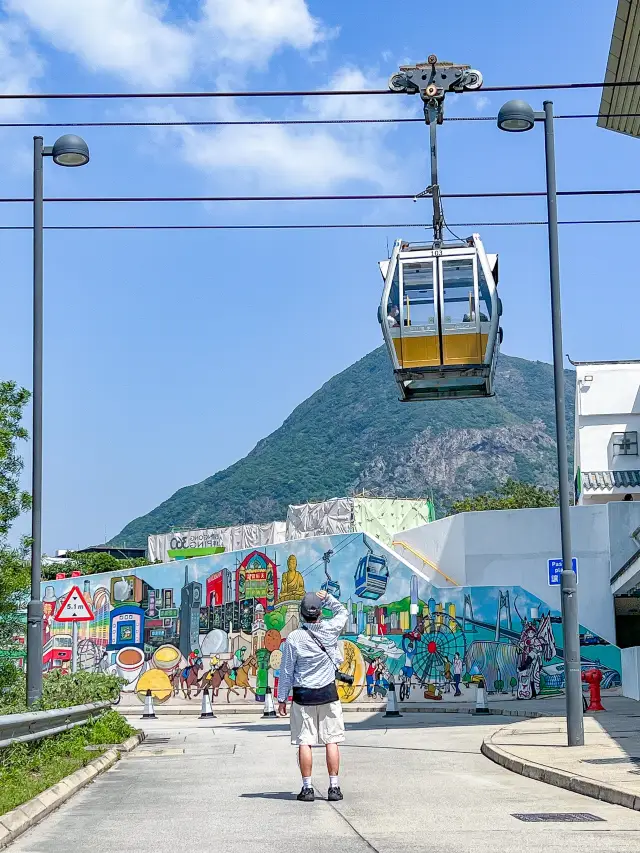 Hong Kong 🇭🇰 Ngong Ping 360 Pilgrimage Trail, panoramic 360 cable car experience.