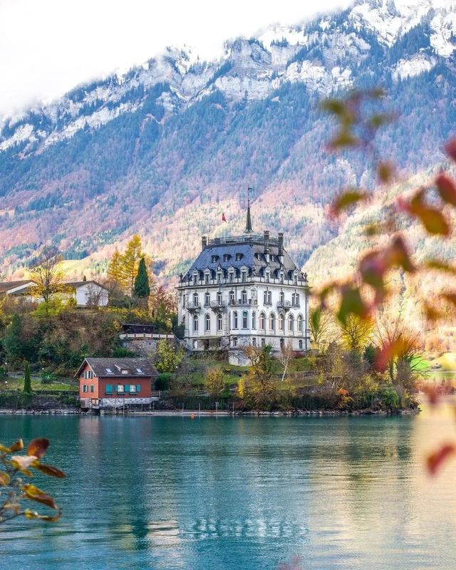 美吧？瑞士小鎮的深秋