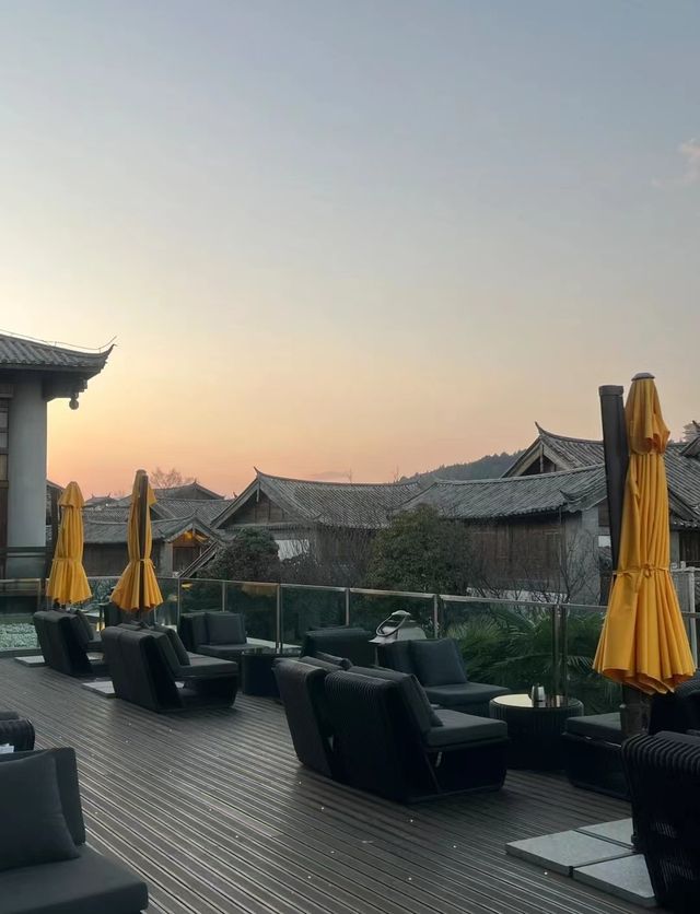 為了這個落地窗去了麗江太值了