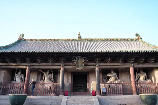 Once again, we see the Ming Dynasty colored sculptures of Shuanglin Temple in Pingyao