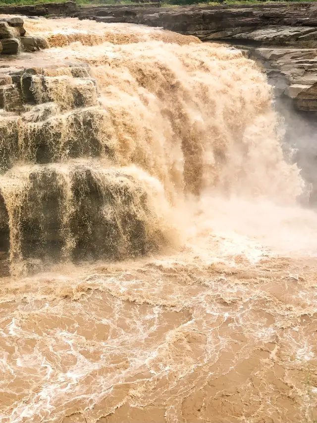 The Hukou Waterfall of the Yellow River, a dazzling pearl on the Nine-Bend Yellow River!