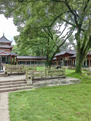 Miluo: The grandeur of the poetic forum is admired through the ages, where celebrities and scholars splash their ink