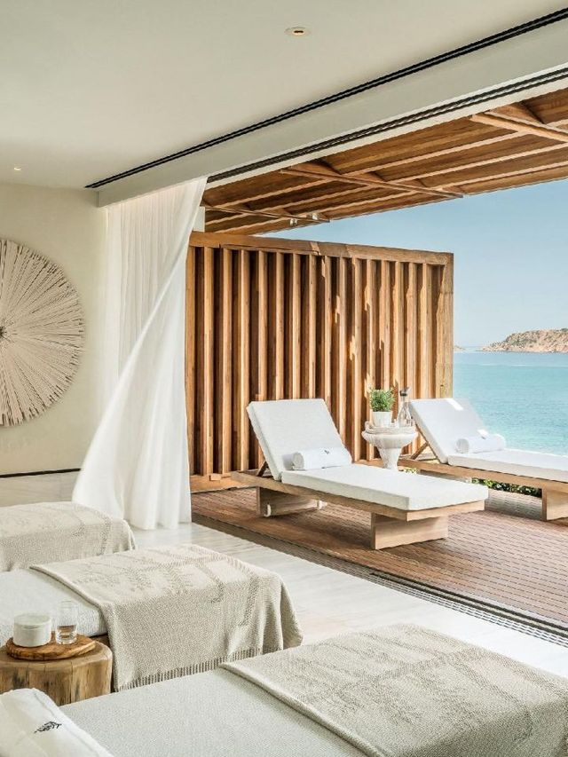 🌟 Athens Awaits: Luxe Stays at Four Seasons Astir Palace 🌊✨