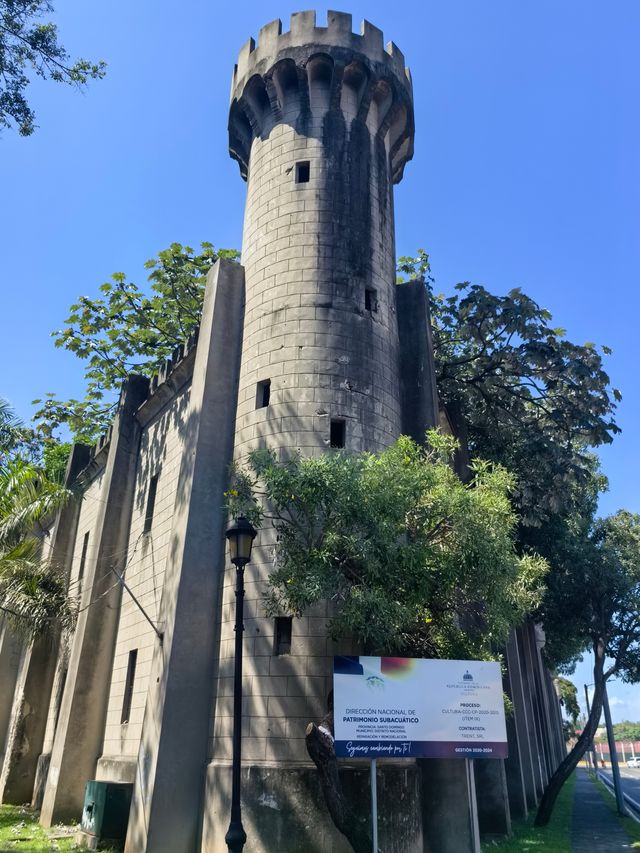 奧薩馬城堡：在美洲修築的第一座永久性軍事防禦建築