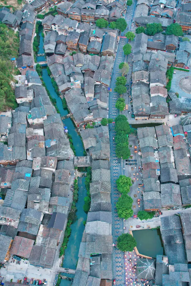 Traveling by High-Speed Rail in Guizhou｜Zhaoxing Dong Village in Qiandongnan