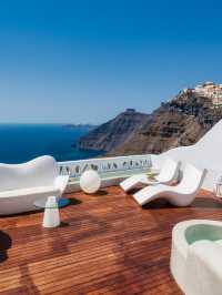 🌅 Santorini Serenity: Infinity Pools & Sunset Views 🍹