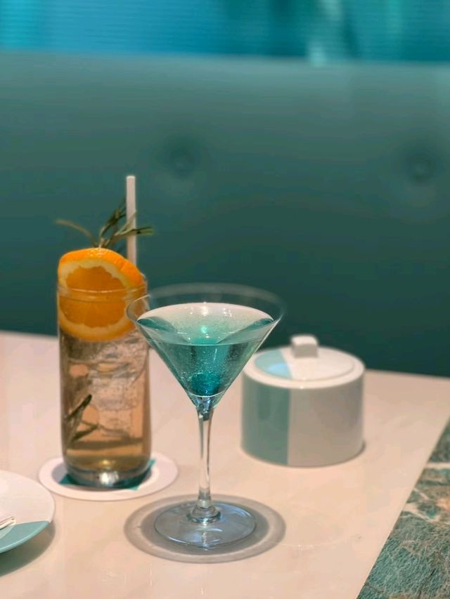 Exploring Tiffany Blue Box Cafe so therapeutic🌟♥️🌹