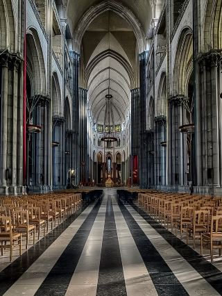 Experience a different cultural atmosphere in the city of art, Lille.