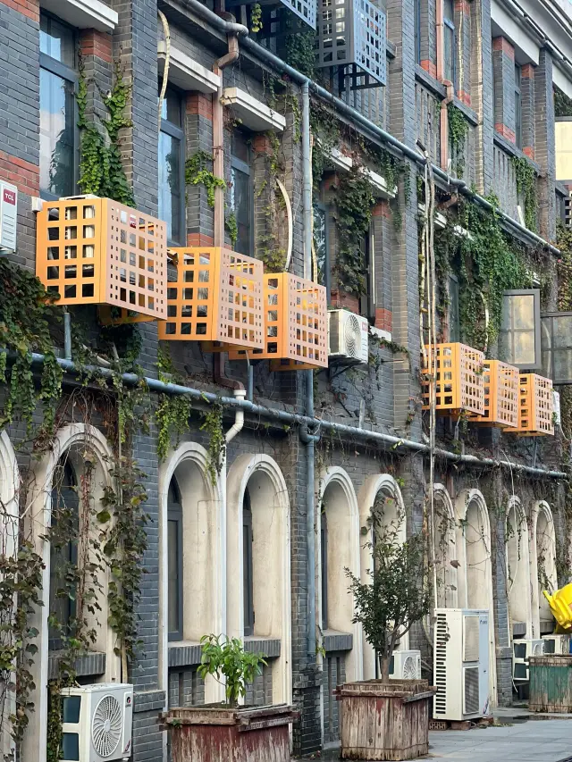 Xuzhou Hui Long Wo | A great place to stroll. 