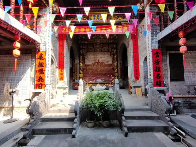 廣西鐘山黎氏宗祠。