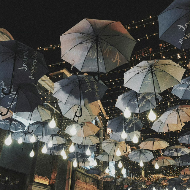 白天很一般｜探索山城記憶，CityWalk彈子石老街，適合晚上來看重慶夜景
