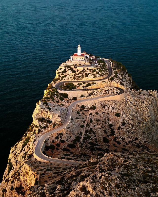 歐洲小眾隱秘海島加入旅行清單出發。