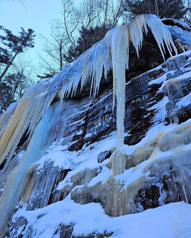 Champney Falls & Mount Chocorua