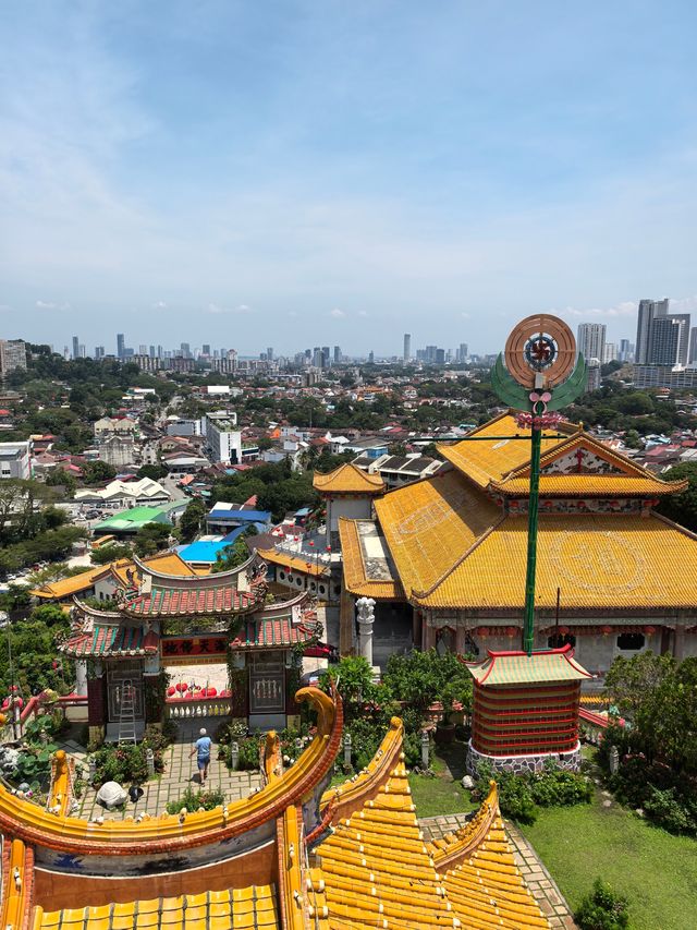 景點地址：檳城升旗山 升旗山森林公園 檳城極樂寺