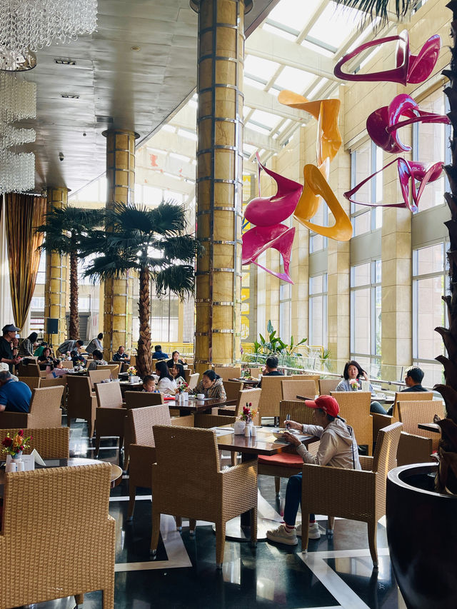豪華大氣的北京飯店陽光餐廳