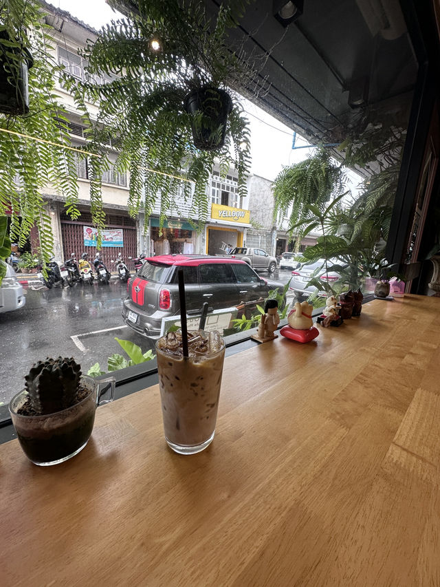 Beautiful Phuket, Paradise On A Budget! You Can Afford To Go Here ❤️ 💰 🏝️ 