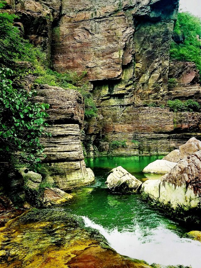 Jiaozuo Waterfalls: Liquid Jewels in the Heart of the Taihang Mountain
