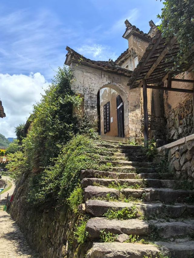楊家堂村：耕讀傳家，玉帶繞村