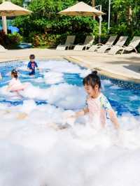  Family Escape in Tropical Paradise! 