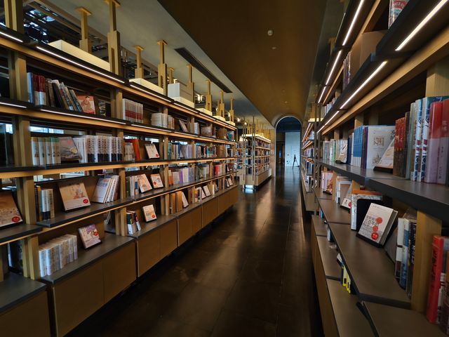 喺相城，必打卡影相嘅超文藝書院靚酒店！