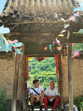 The Lonely Temple Keeper Deep in the Mountains of Shanxi｜Heartwarming Temple Chats