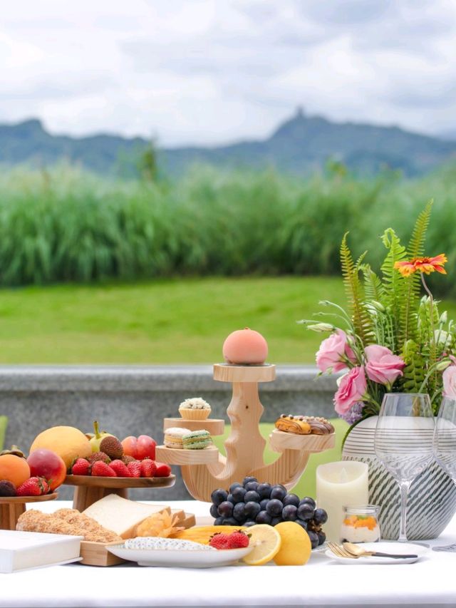 I found a hotel at Qingcheng Mountain where you can enjoy hot springs, barbecues, and camping I found a hotel at Qingcheng Mountain where you can enjoy hot springs, barbecues, and camping