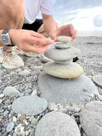 🌊 Qixingtan Beach Stone Stacking: 7 Stones, 1 Magical Moment! 🪨
