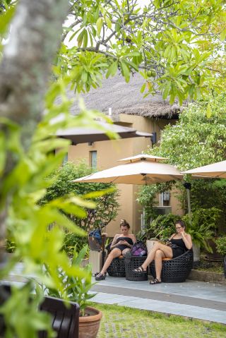 Hidden Garden Airport on Koh Samui! Affordable massages and free snacks