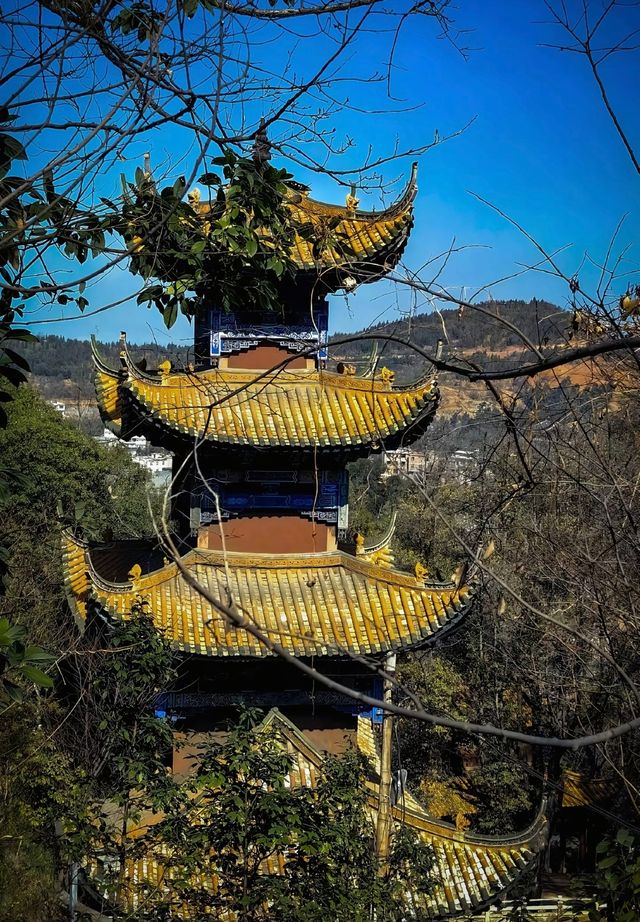 昆明周邊冷門古剎 | 8元打卡600年盤龍寺！
