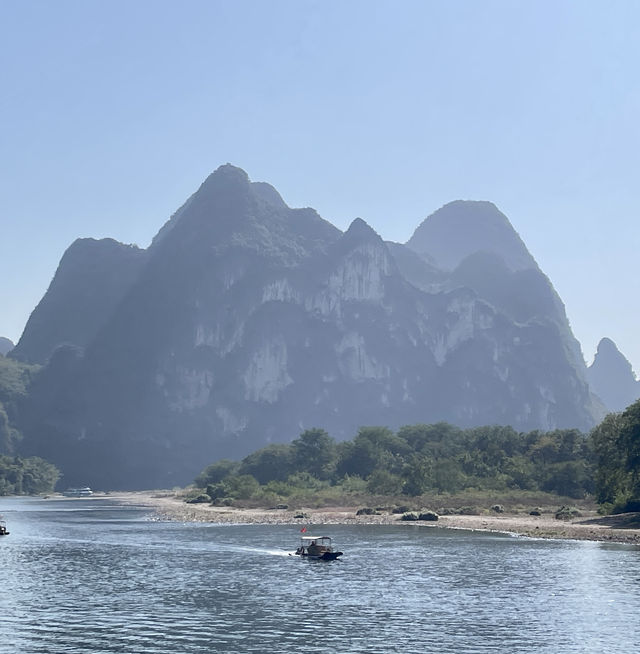 漓江山色美如畫 漓江山色美如畫