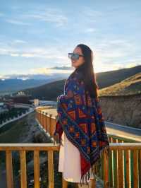 理塘後山日落機位｜雲端觀景台，美到窒息！