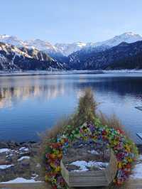 天山天池:在王母瑤臺間淬鍊億年寒玉的雲端鏡宮