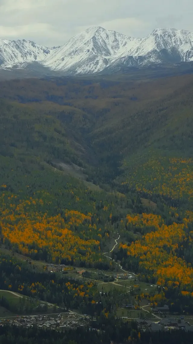 喀納斯湖 Kanas lake 天堂遺忘的地方 喀納斯湖 Kanas lake 天堂遺忘的地方