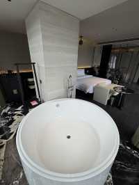 洲際旗下洲至奢選TFT酒店，51層雲端躺看兩江四岸