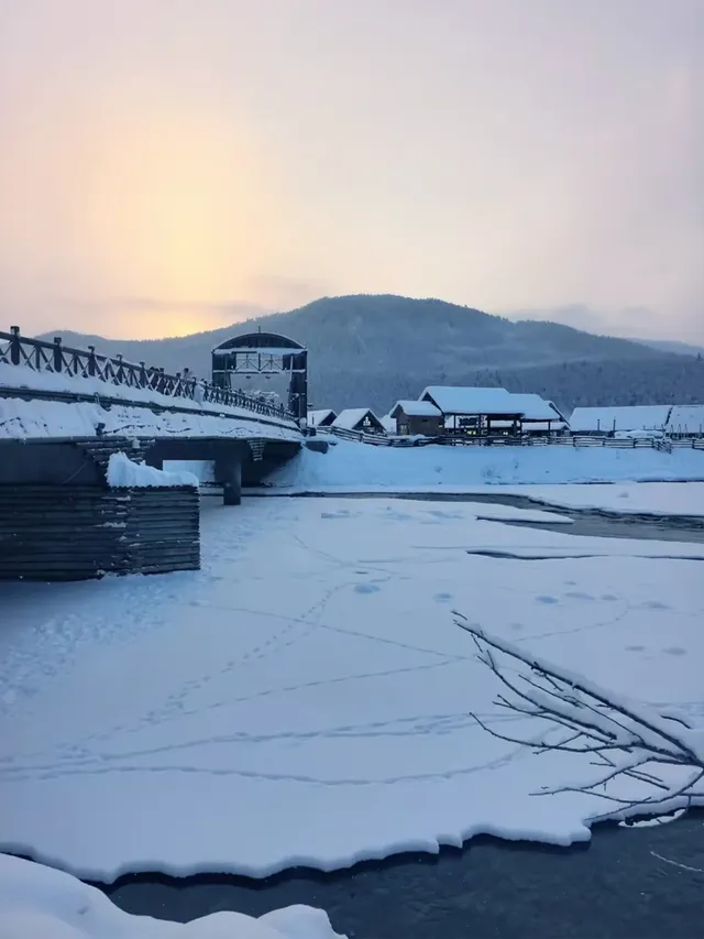 北疆冰雪仙境:喀納斯奇幻之旅! 北疆冰雪仙境:喀納斯奇幻之旅!