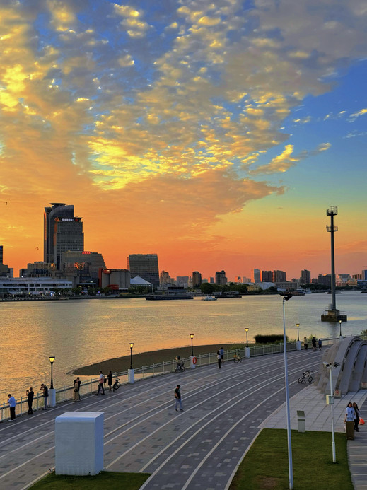 上海の絶景無料サンセットスポット、前滩の夕焼けがロマンチックすぎる