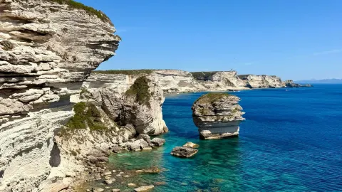 Bonifacio | The dreamy city of white cliffs, so beautiful you won't want to blink! — traveler post in Bonifacio