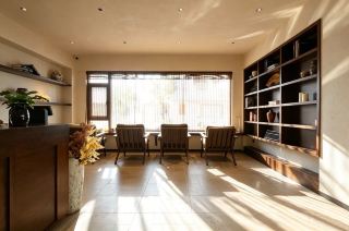 Dali New Hotel Diary | From dawn to dusk, all for a glimpse of the sea  Day 1 at [Zen Cove].  Morning: Morning mist