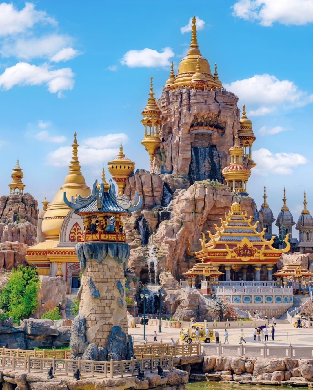 The world's first "Journey to the West" themed park
