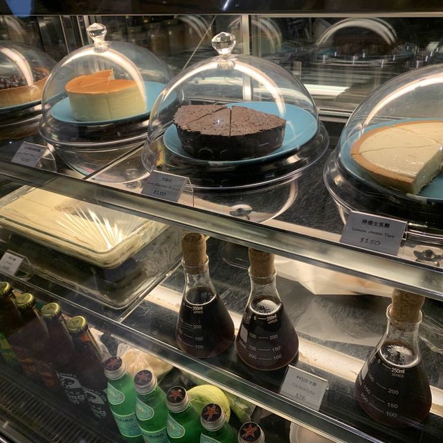 青田街平價咖啡廳，提拉米蘇激推 - Ecole cafe
