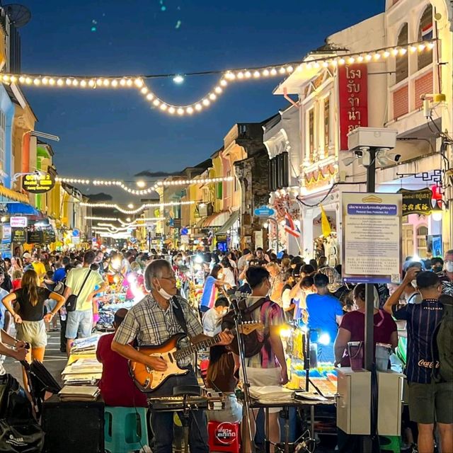 ถนนคนเดินภูเก็ต "หลาดใหญ่"