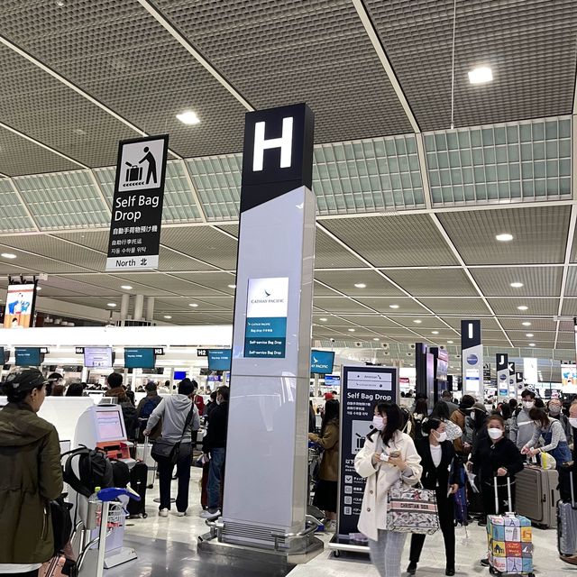 成田機場4樓貴賓室，持JCB卡免費使用！