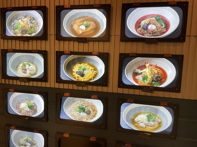 行列のつるとんたんは何味？3玉まで無料おかわり？