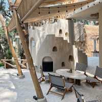 CAVE BEACH CLUB - คาเฟ่สุดชิลริมทะเลพัทยา