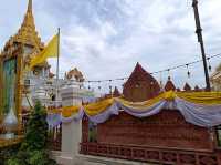 Amazing Temple in Bangkok Wat Traimit! Dont Miss It!