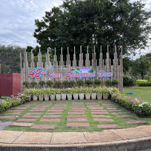 ต้องมาเยือน : เขื่อนศรีนครินทร์ จังหวัดกาญจนบุรี